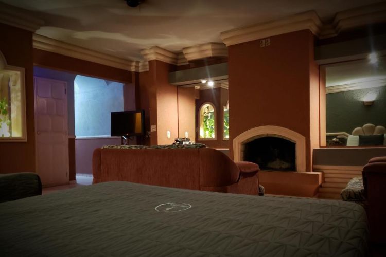 suite con chimenea en el Hotel & Motel New York Orizaba